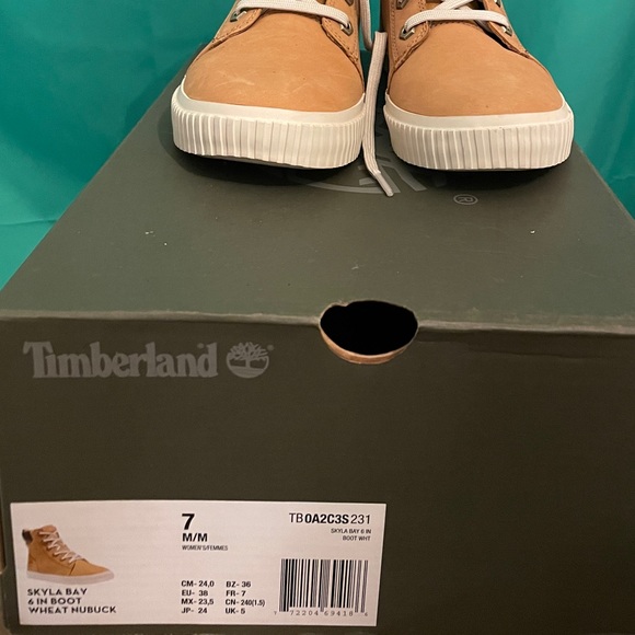 Timberline Women’s Boots - Picture 2 of 5